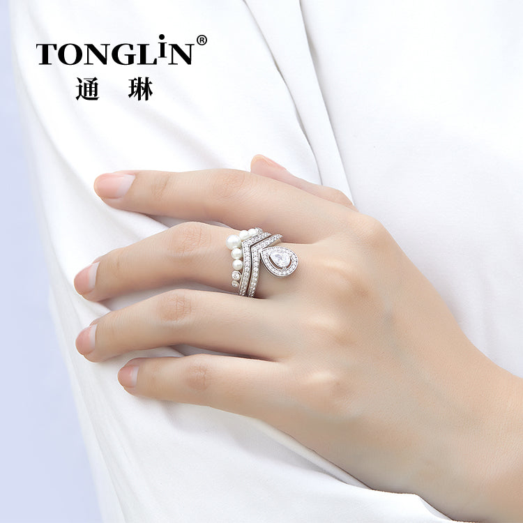 Tonglin Pear Shape Cubic Zirconia Silver Pearl Engagement Ring Set